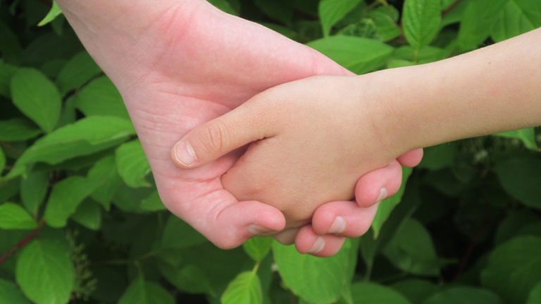 ¿Cómo hablar sobre Masacres en Escuelas con nuestros hijos?